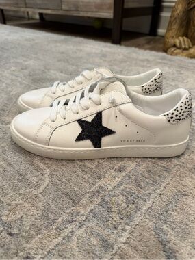 White Leather Sneakers with Black Star Accent